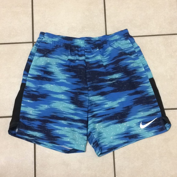 Men’s NWOT Nike Ocean Waves Swim Trunks - Picture 1 of 3